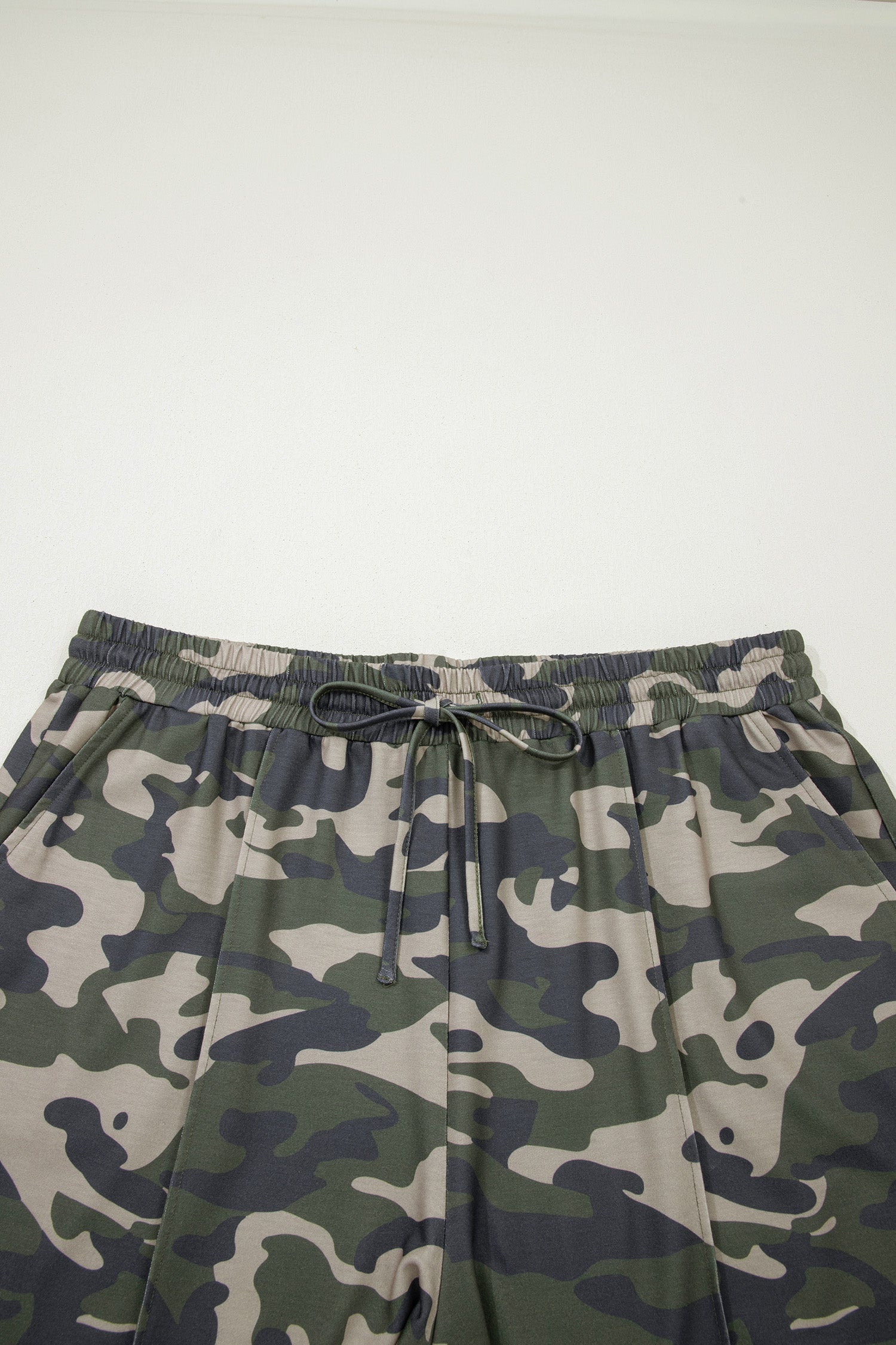 Plus Size Camo Elastic Waist Pocketed Shorts