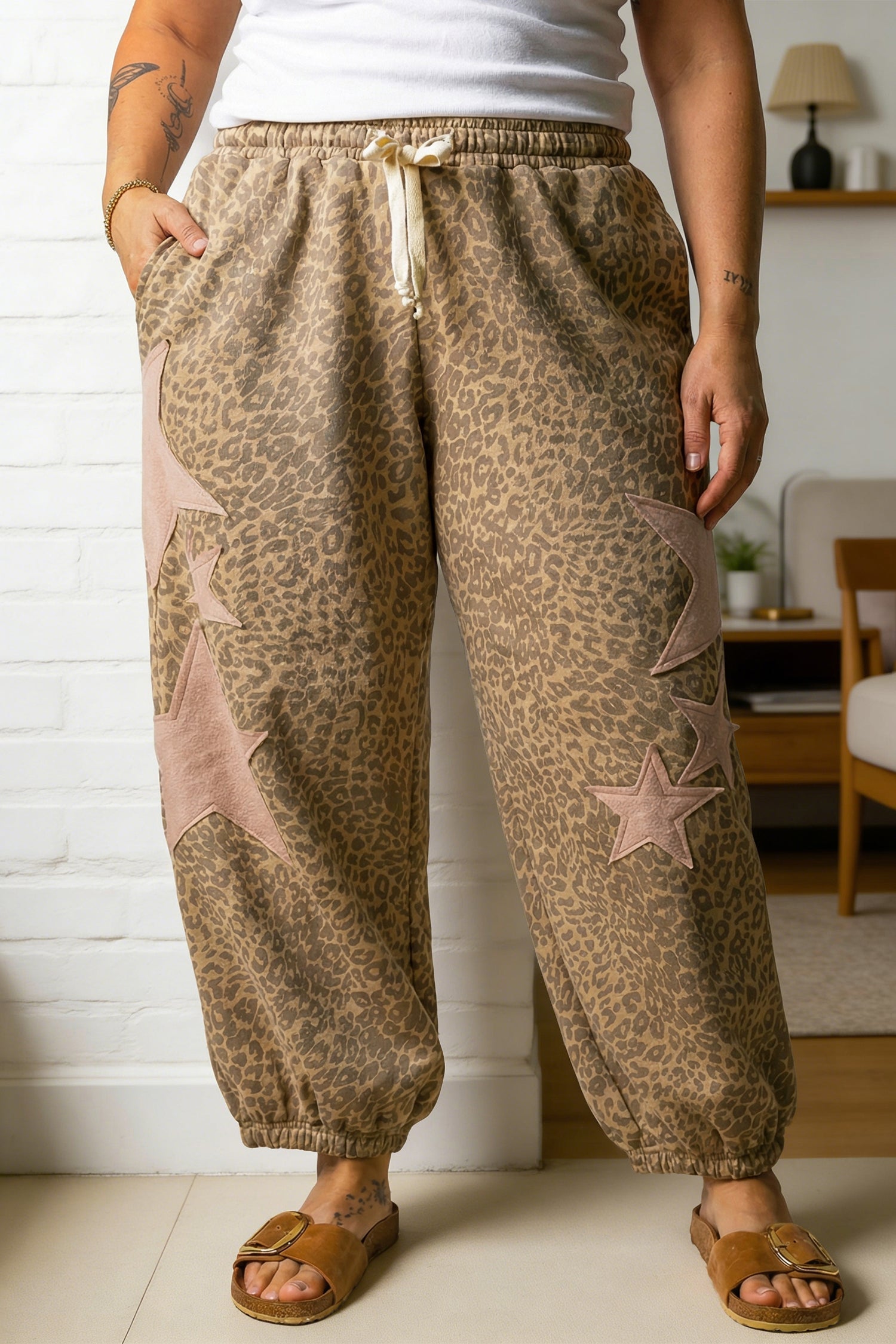 Plus Size Leopard Star Patch Jogger Pants