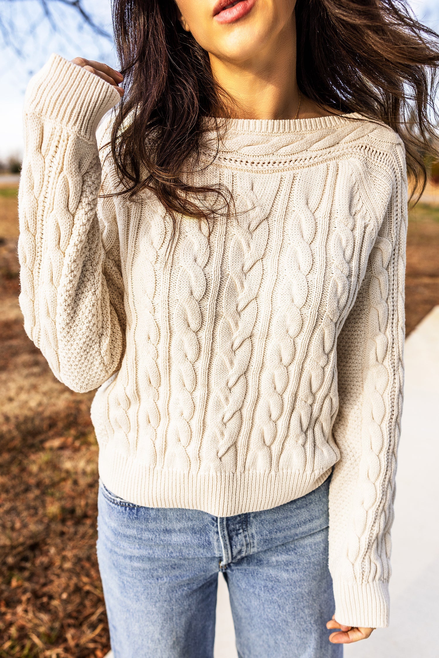 Solid Cable Knit Round Neck Long Sleeve Sweater