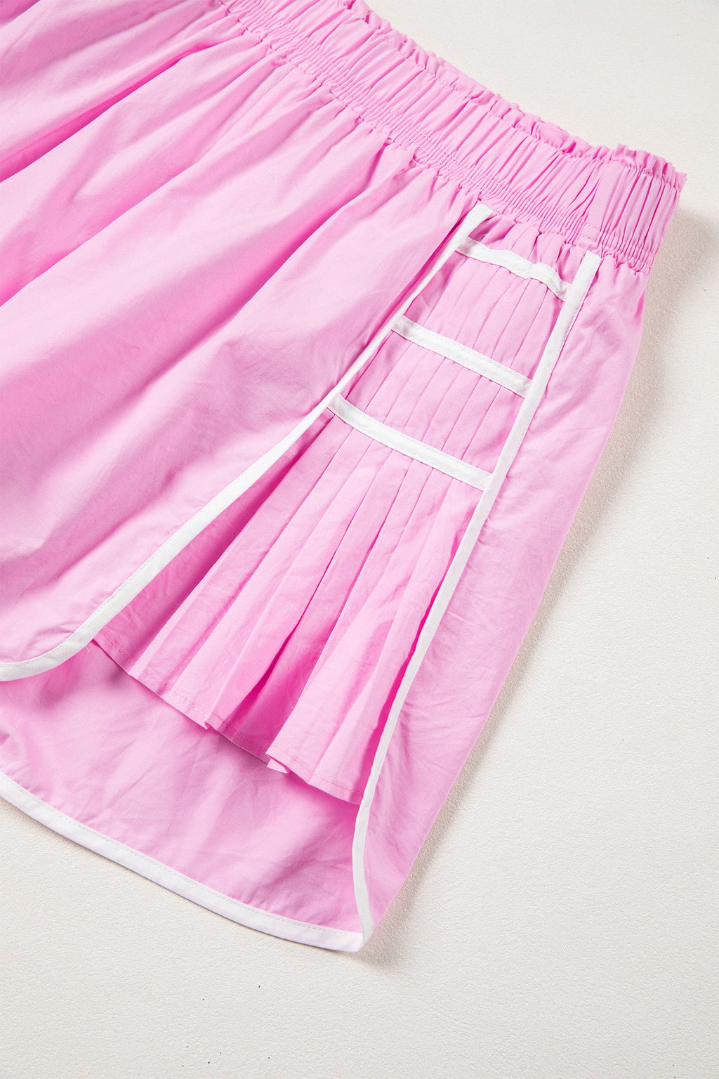 Contrast Trim Pleated High Waist Active Shorts