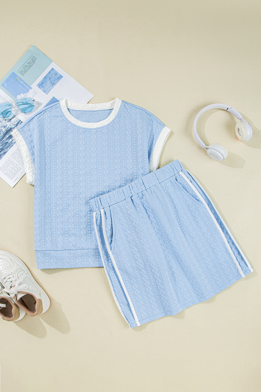 Textured Contrast Trim Crewneck Tee & Pocketed Skirt Set